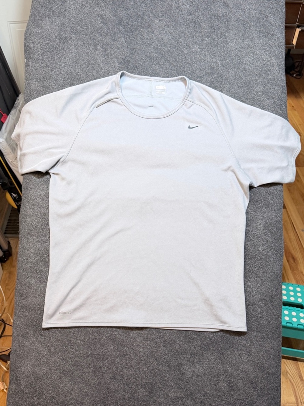 Nike Dri-FIT T-Shirt Mens Size L Gray Short Sleeve Athletic Training
